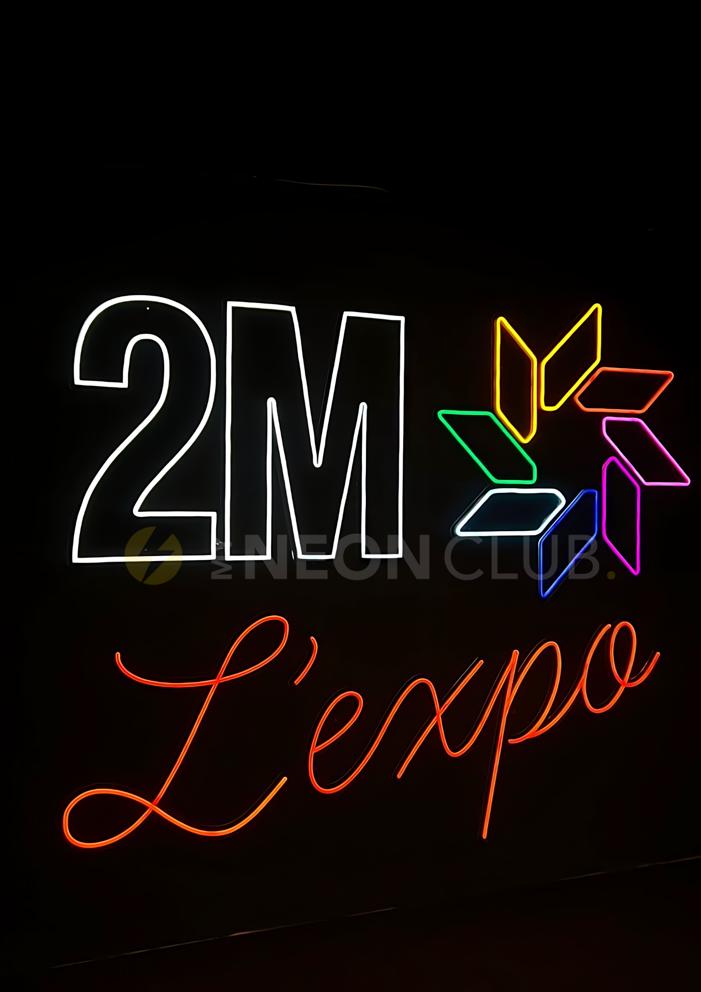 Lettrage lumineux blanc fabriqué à Casablanca par MYNEONCLUB