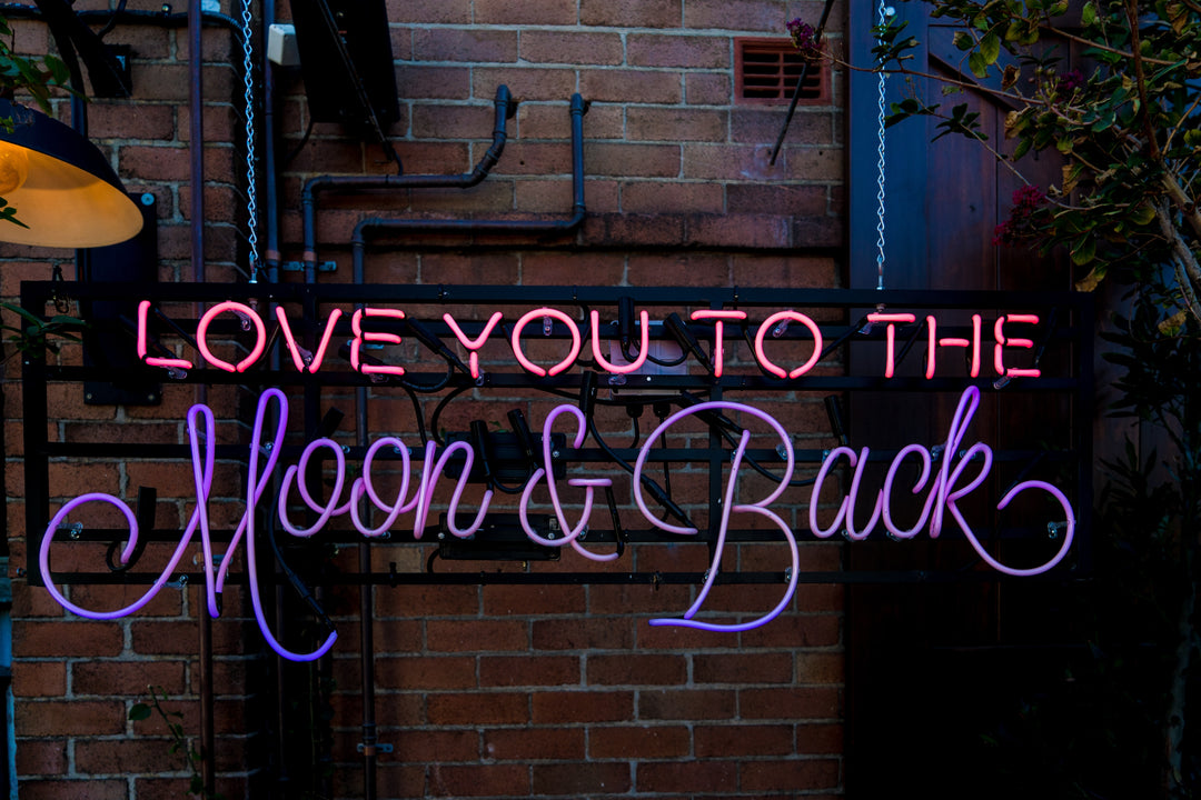 Choose the typography of your neon