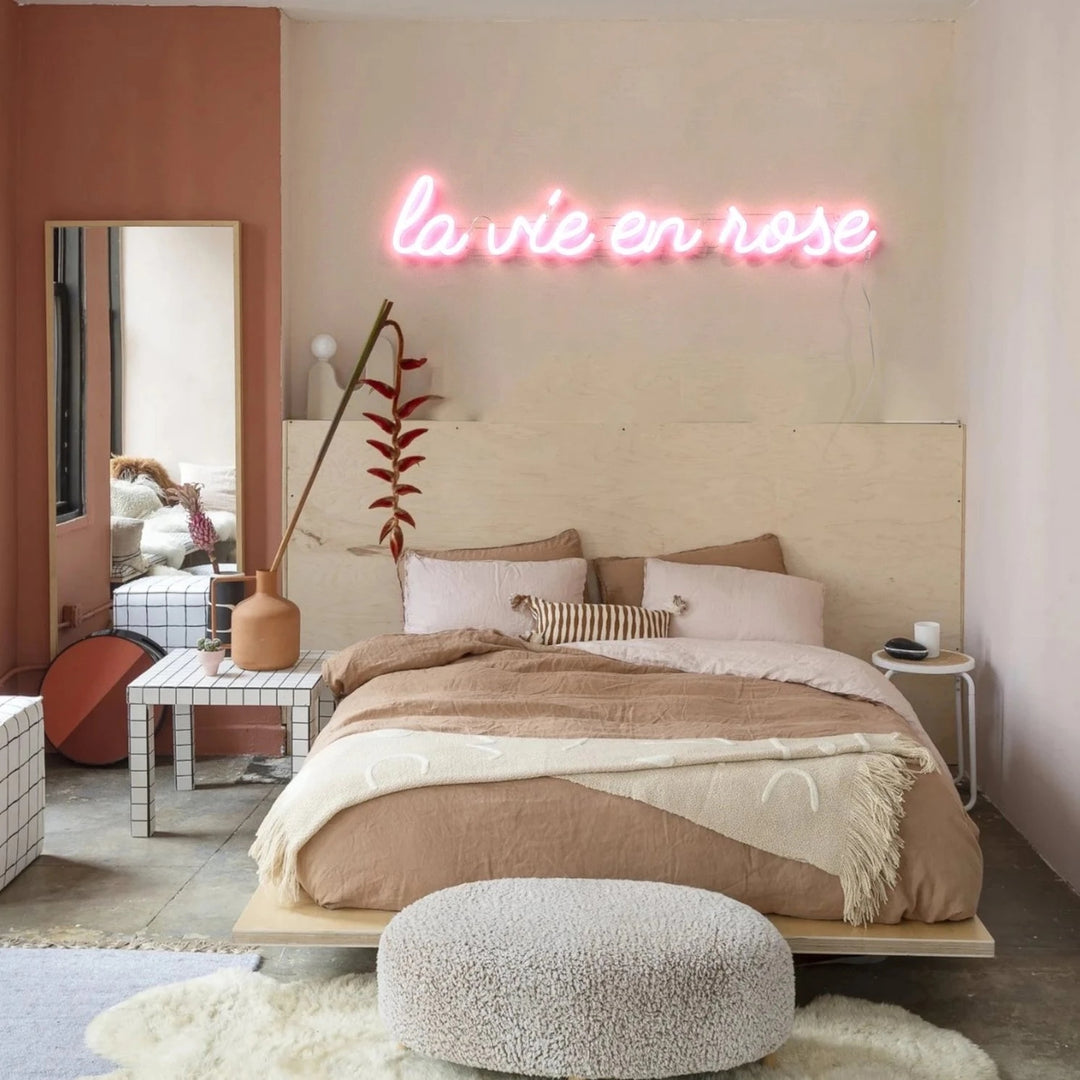 la vie en rose Néon Personnalisé | Enseigne LED Au Maroc – MyNeonClub